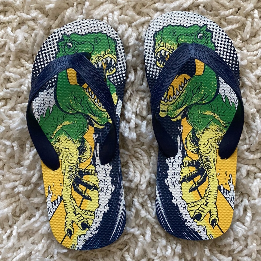 The Children’s Place Dinosaur Flip Flops Size 3 / 4 Shoe